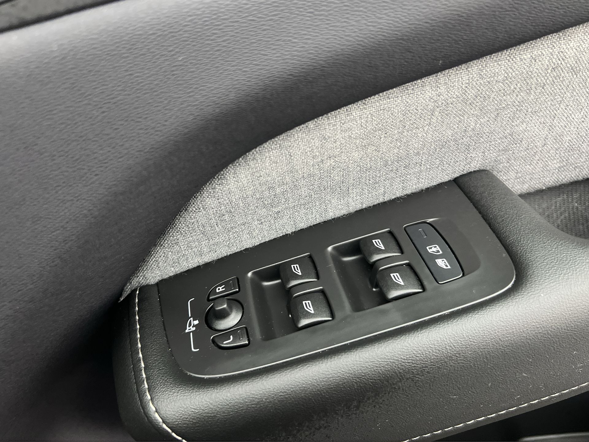 T8 455 RC PHEV DARK AWD GTRON