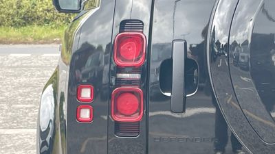 LAND ROVER DEFENDER 90