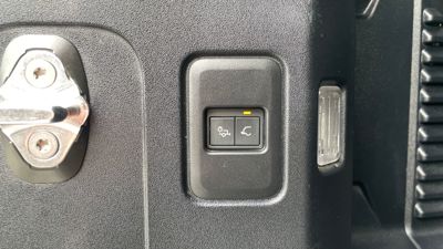 LAND ROVER DEFENDER 90