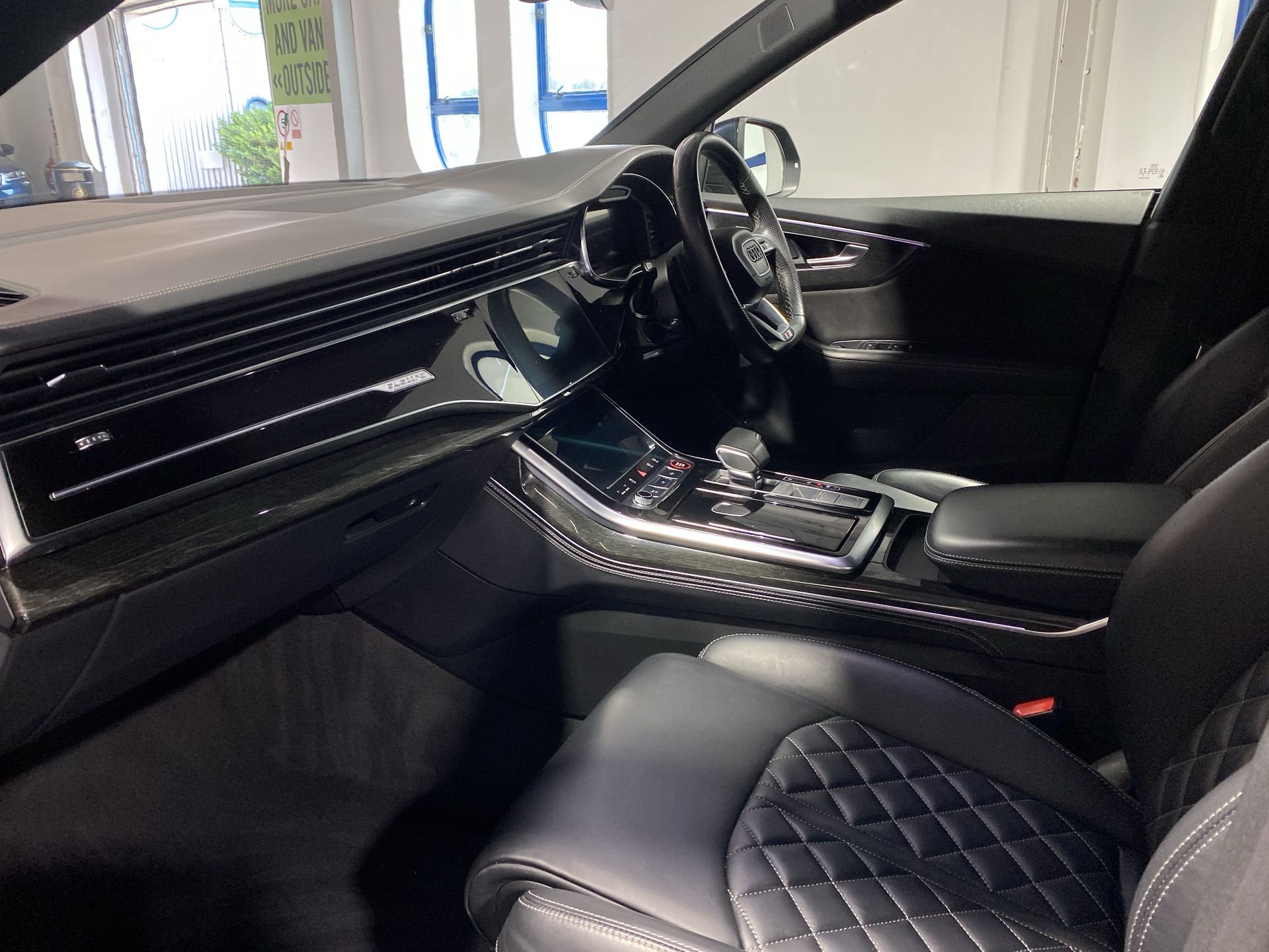 SQ8 TFSI QUATTRO BLACK EDITION TIPTRONIC