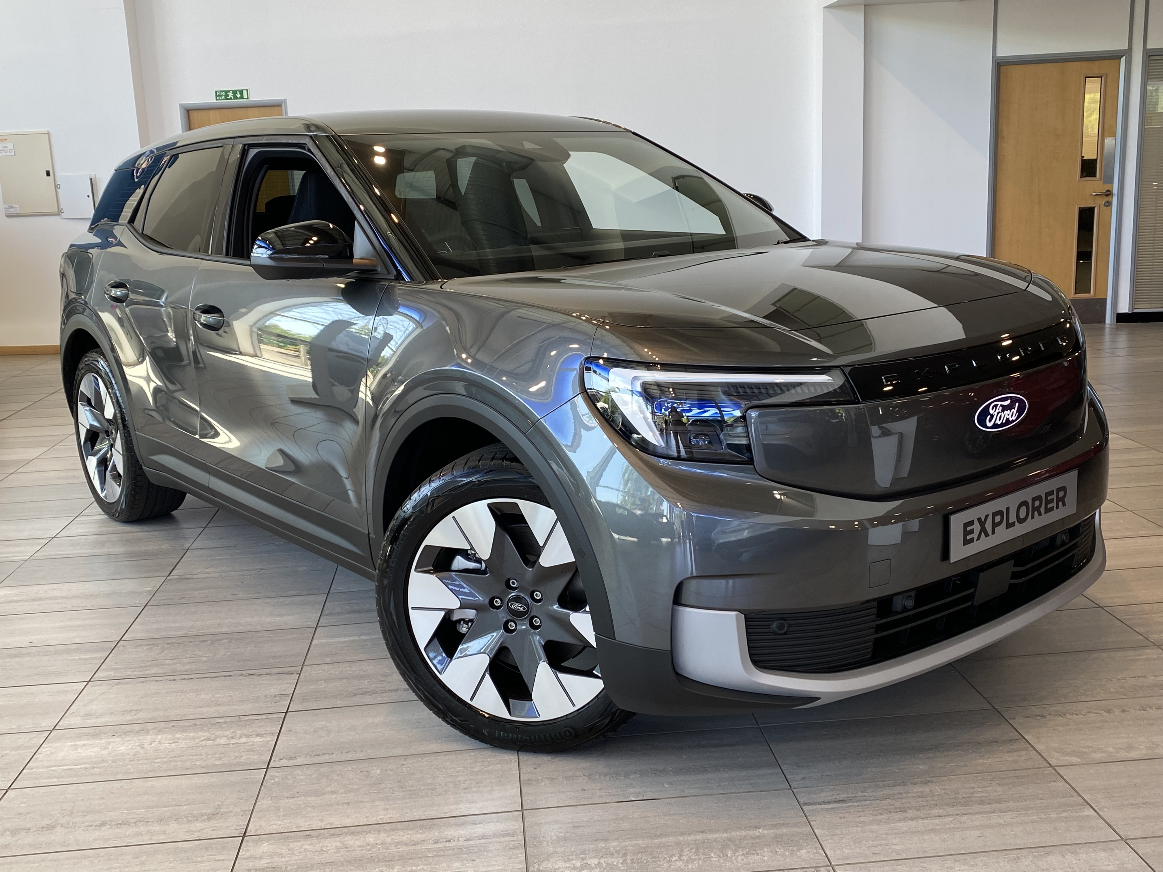 FORD EXPLORER 210KW PREMIUM 77KWH 5DR AUTO