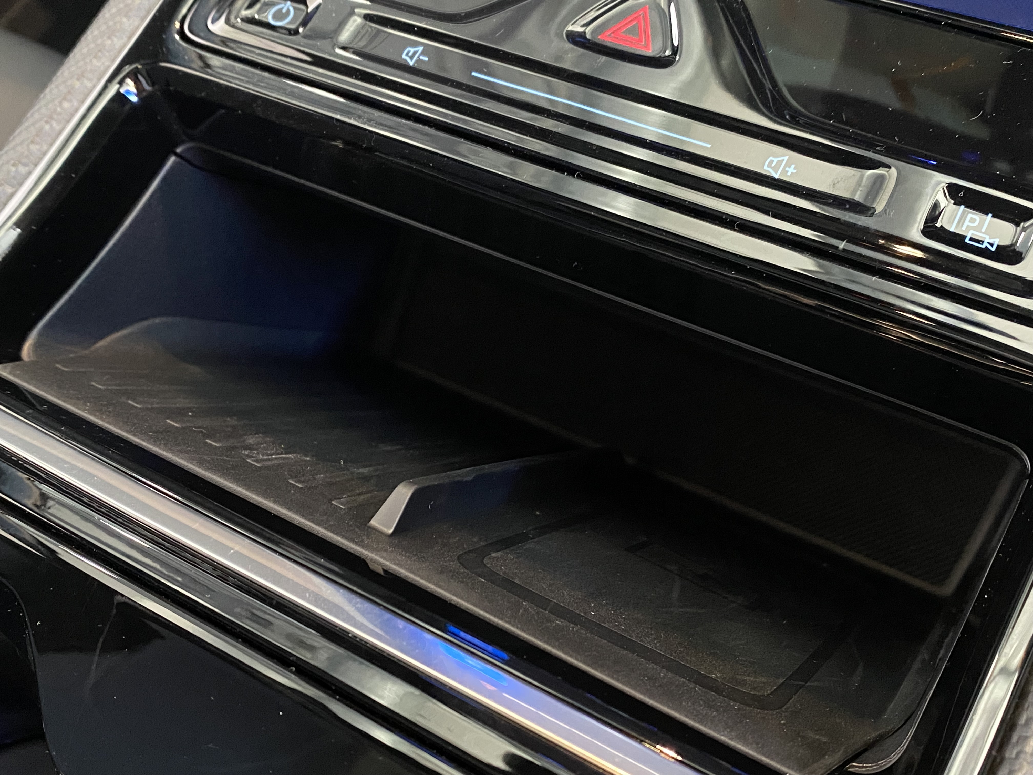 FORD EXPLORER 210KW PREMIUM 77KWH 5DR AUTO