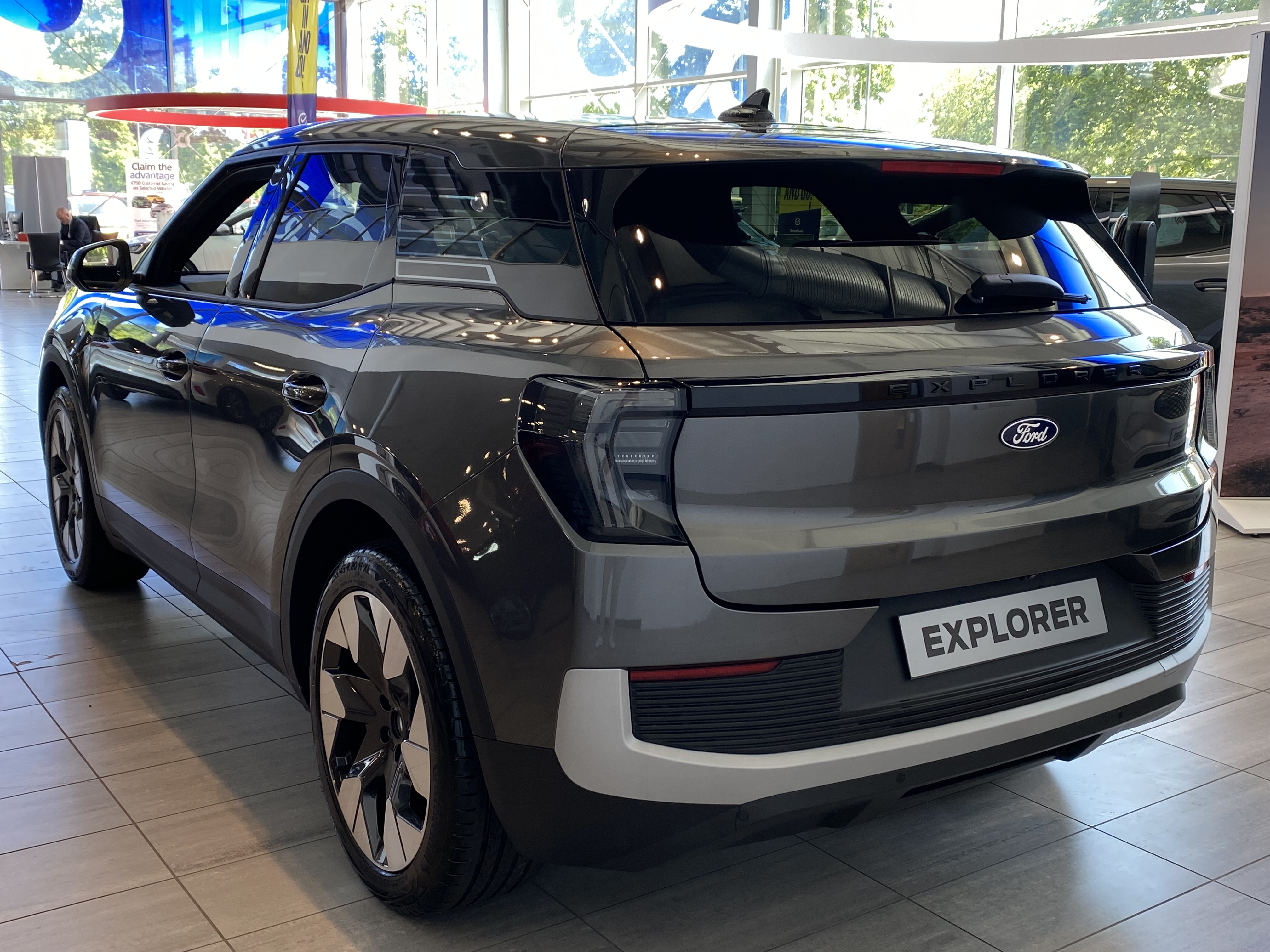 FORD EXPLORER 210KW PREMIUM 77KWH 5DR AUTO