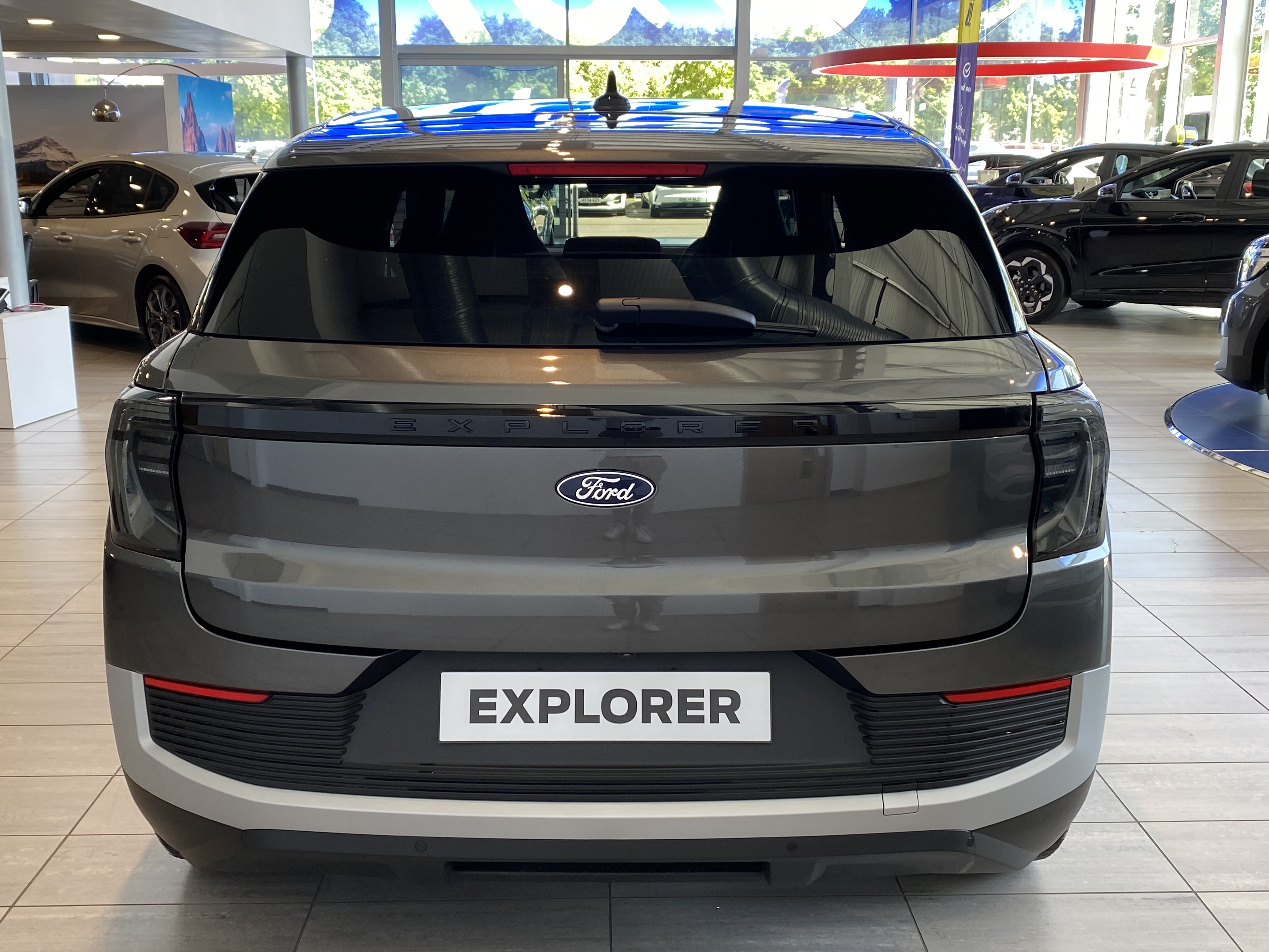 FORD EXPLORER 210KW PREMIUM 77KWH 5DR AUTO