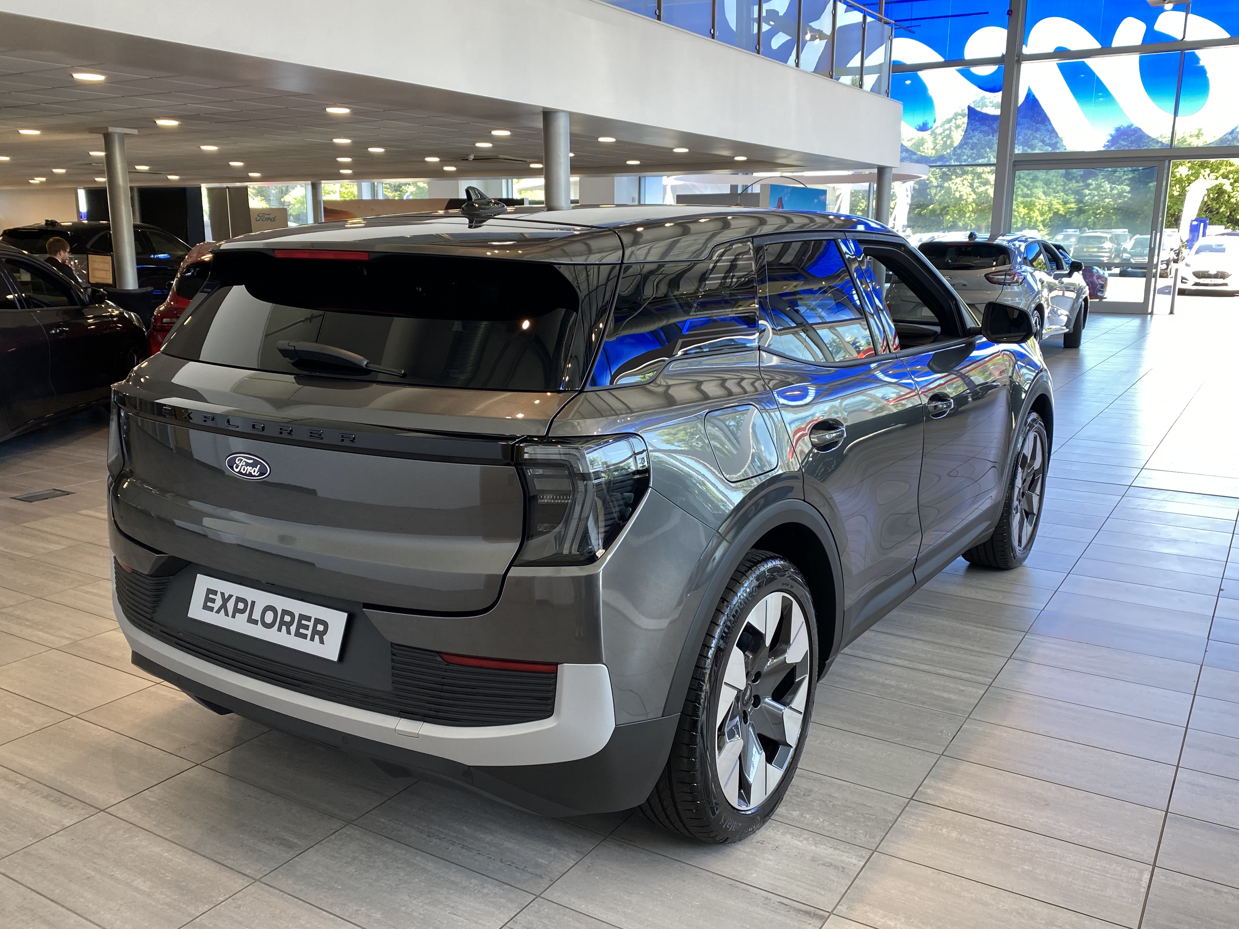 FORD EXPLORER 210KW PREMIUM 77KWH 5DR AUTO