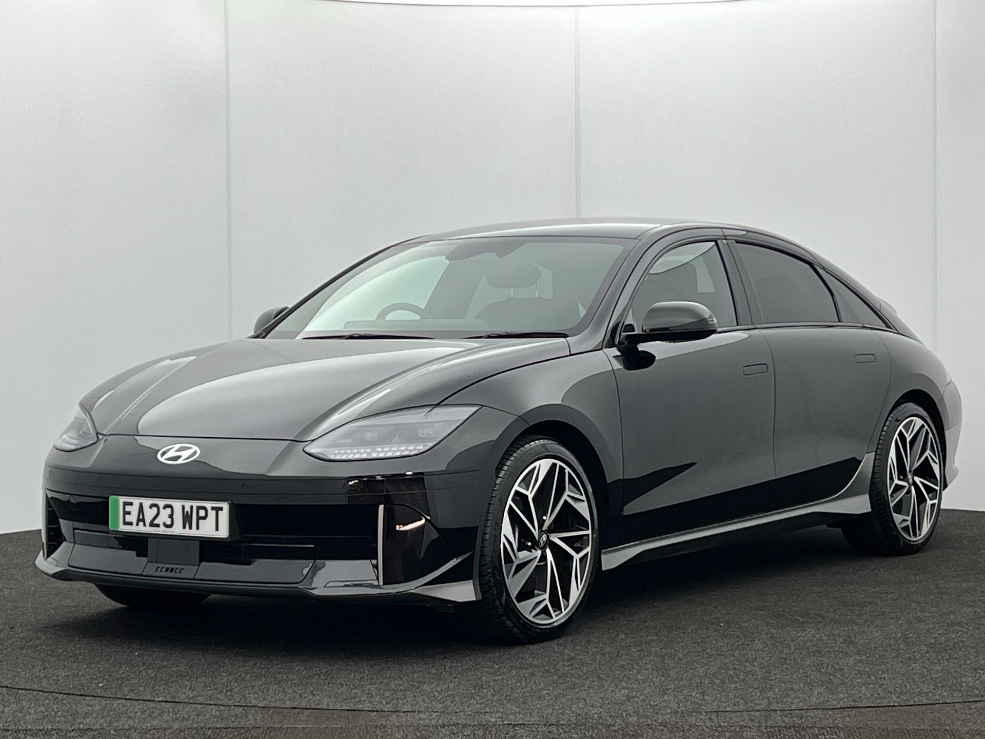 77KWH AWD