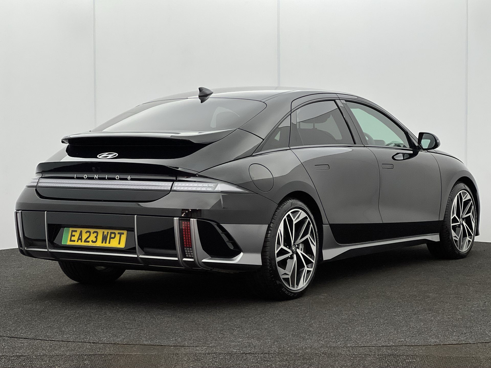 77KWH AWD
