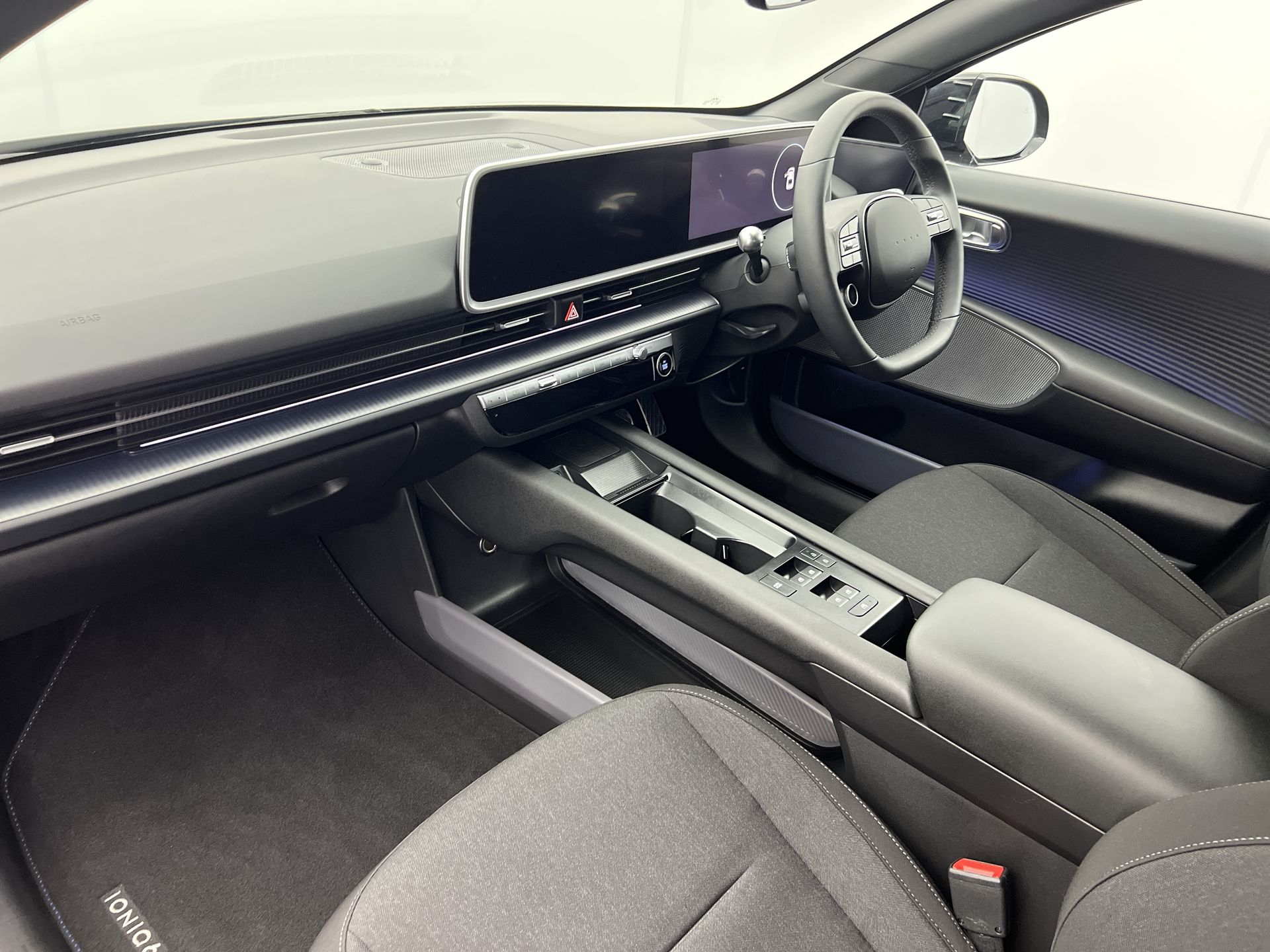 77KWH AWD