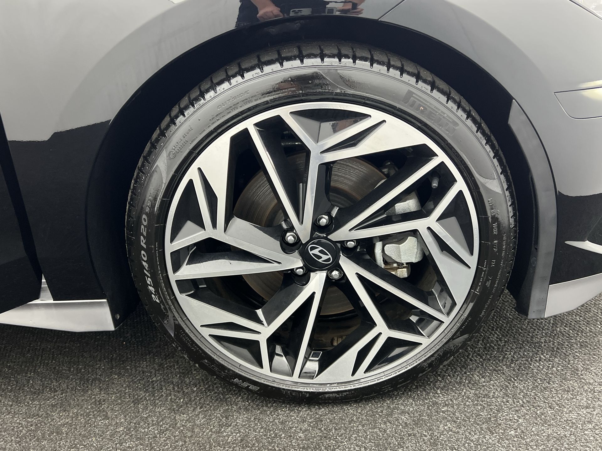 77KWH AWD