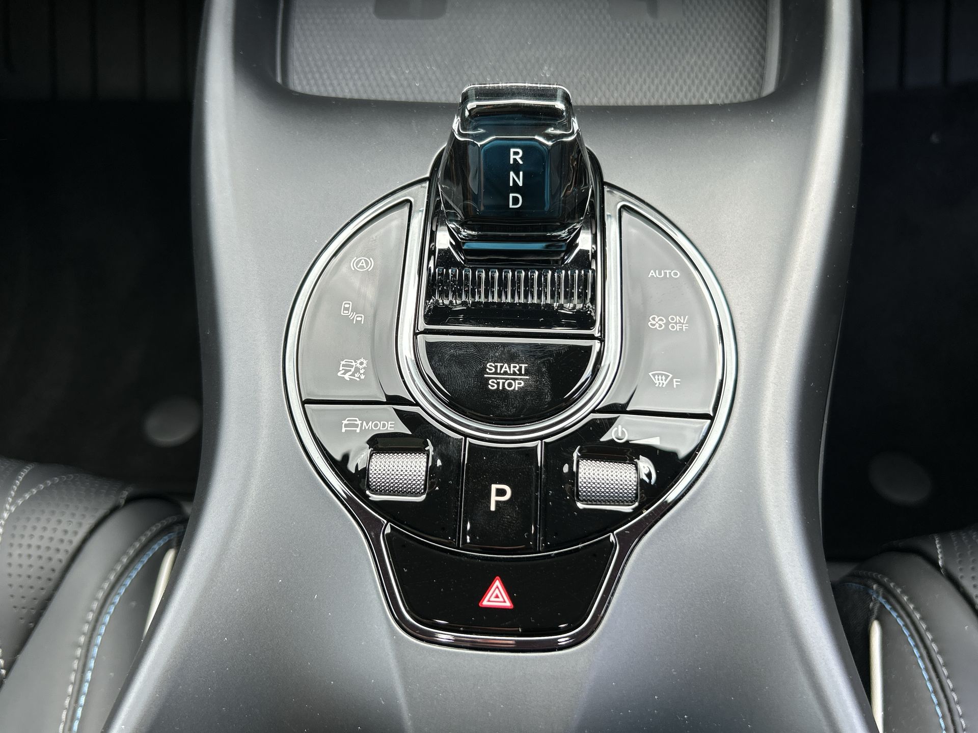 AWD 83KWH