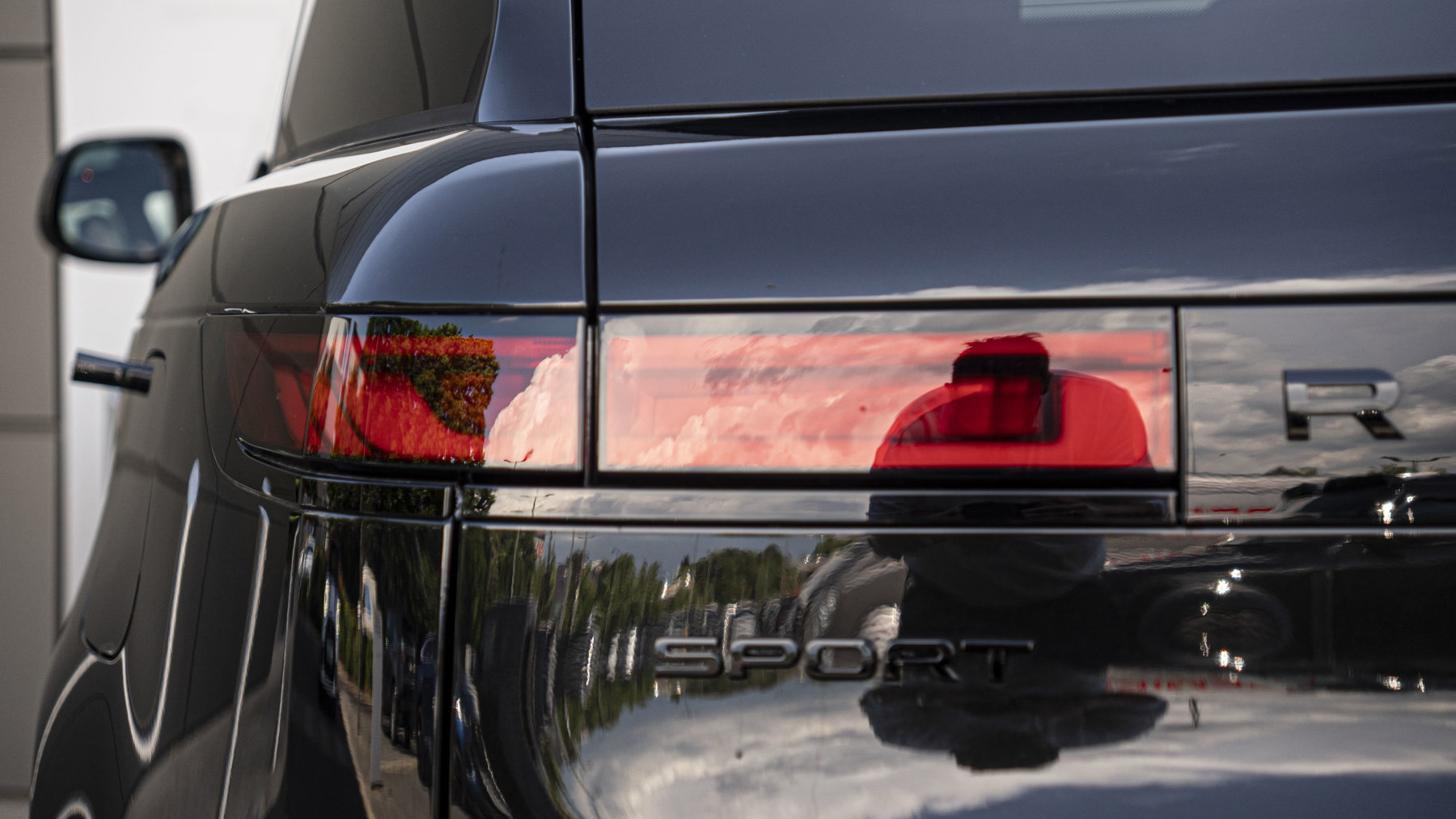 Land Rover RANGE ROVER SPORT, SUV, Santorini Black.