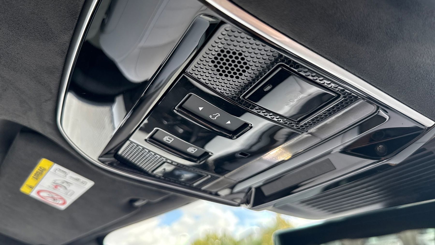 Land Rover RANGE ROVER SPORT, SUV, Santorini Black.