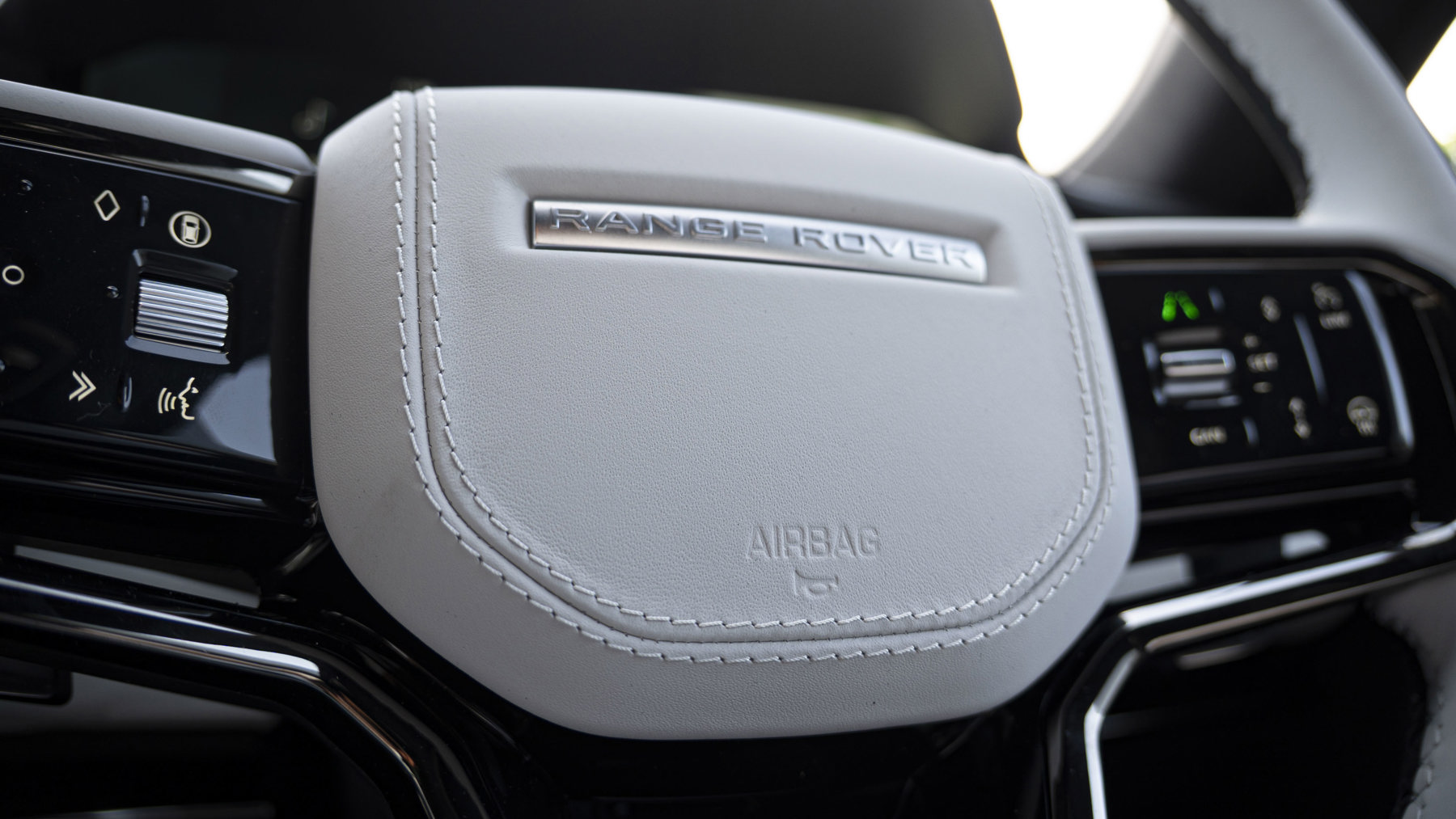 Land Rover RANGE ROVER SPORT, SUV, Santorini Black.