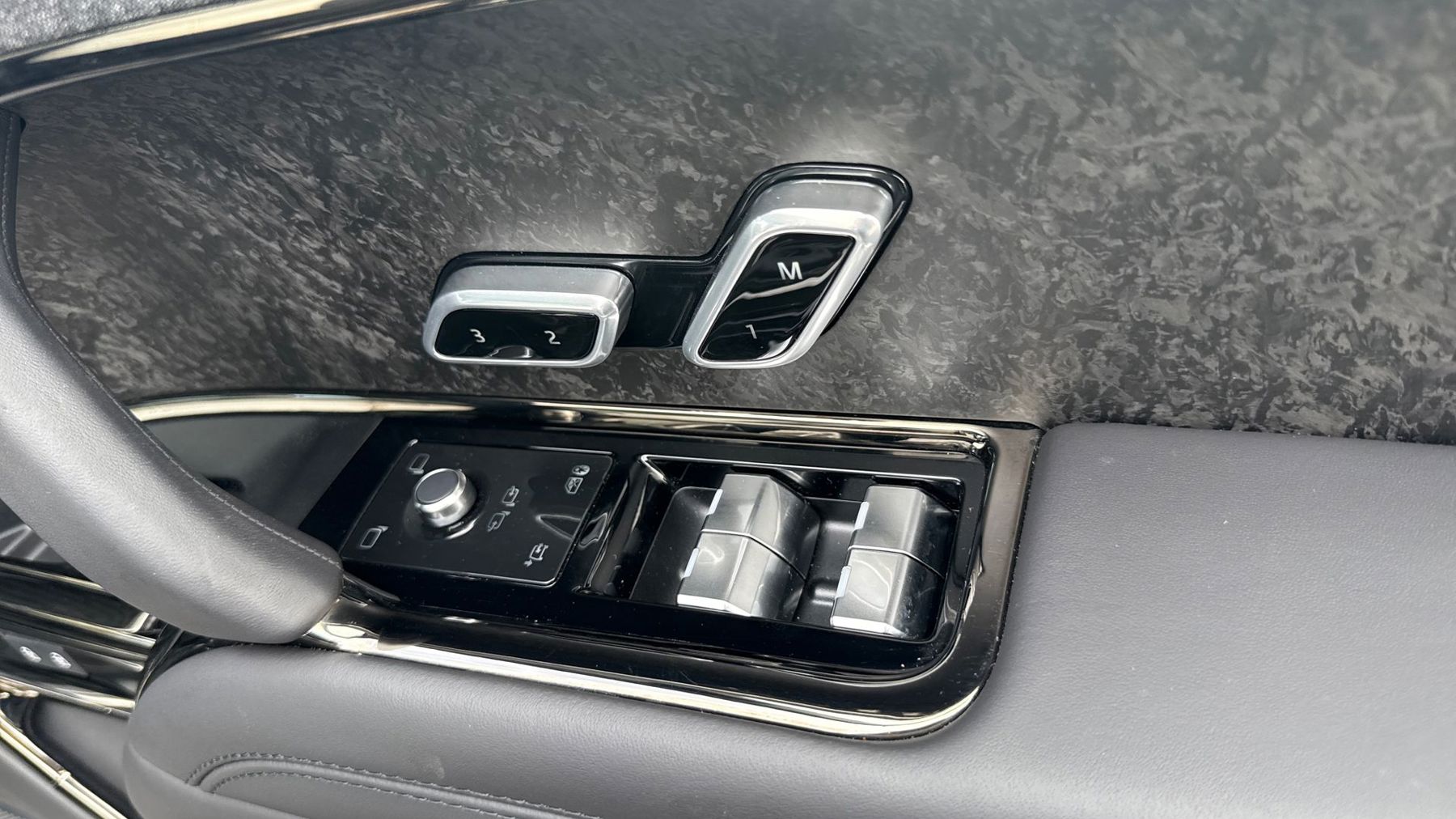 Land Rover RANGE ROVER SPORT, SUV, Santorini Black.