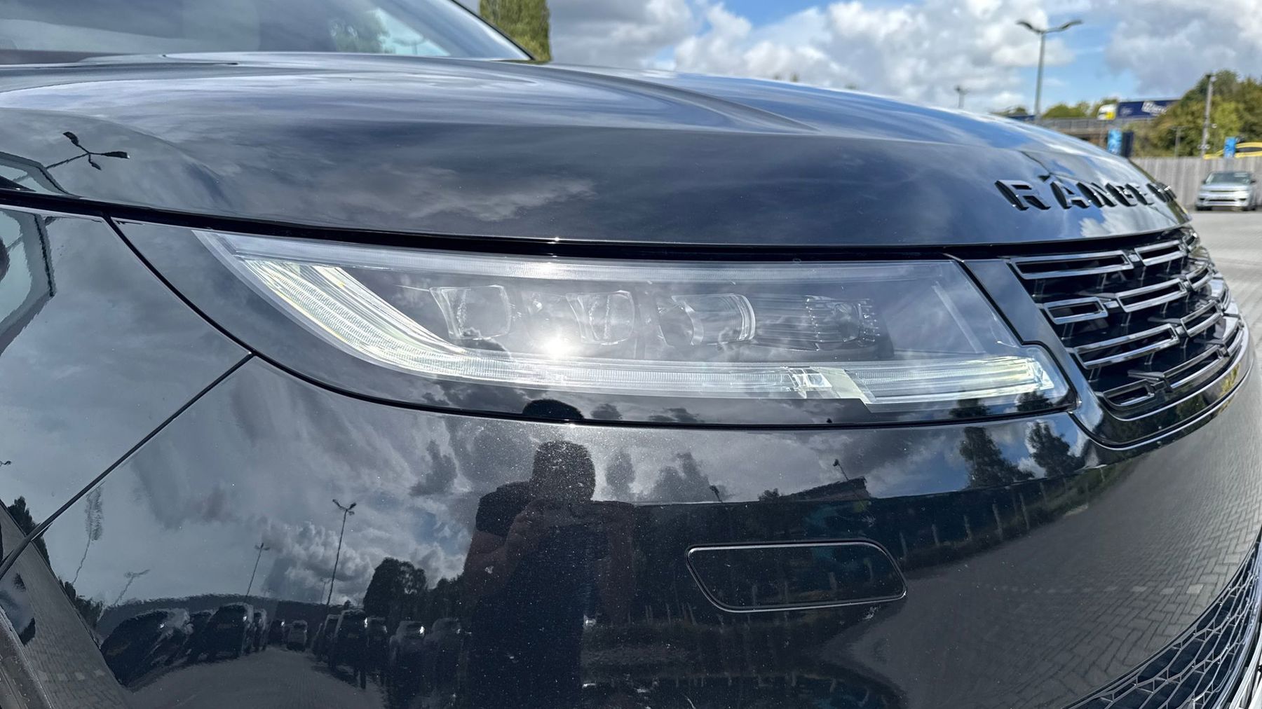 Land Rover RANGE ROVER SPORT, SUV, Santorini Black.