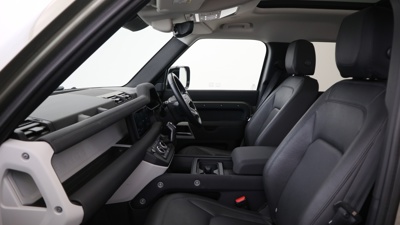 LAND ROVER DEFENDER 110
