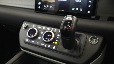 LAND ROVER DEFENDER 110