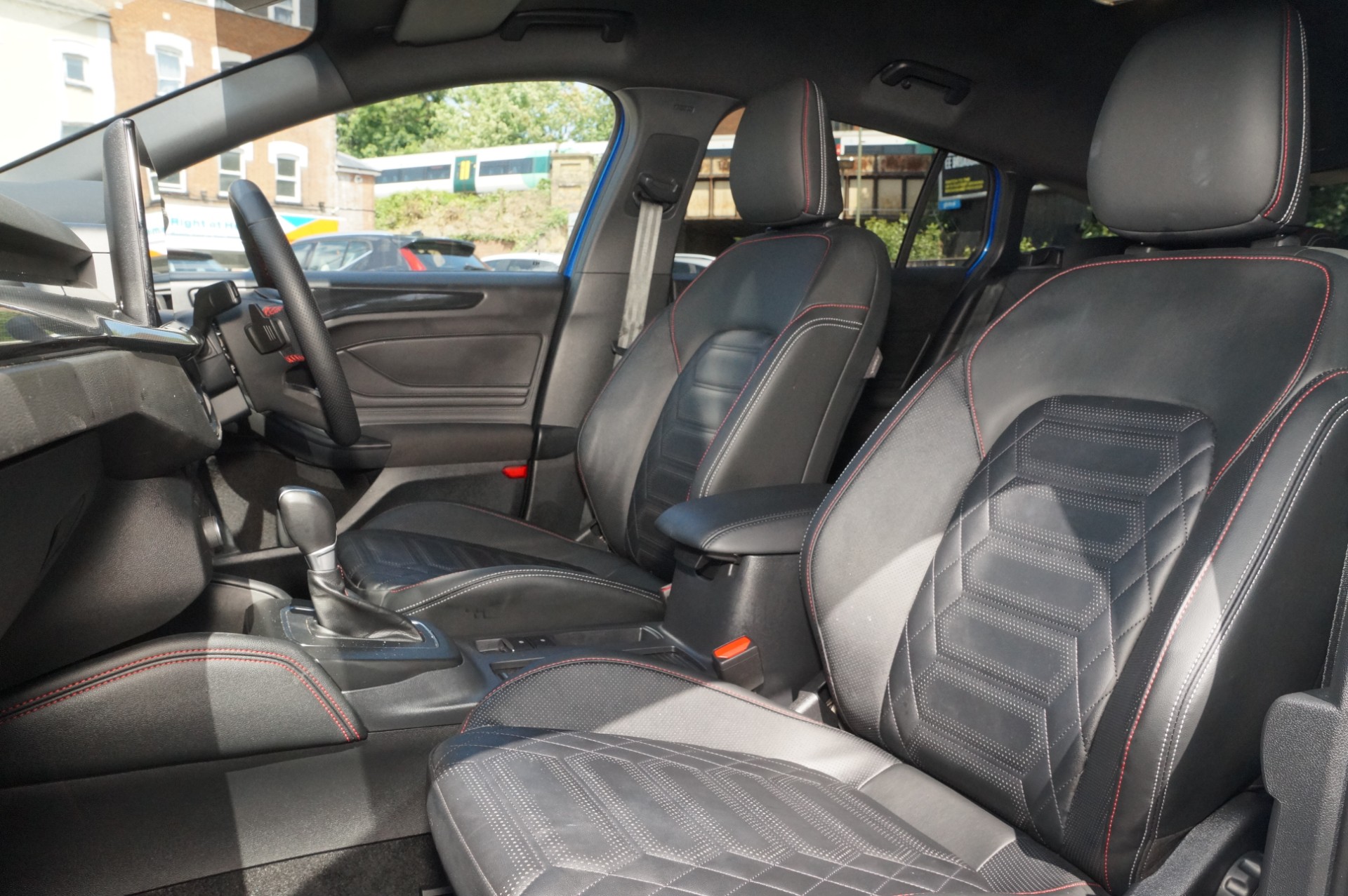 ECOBOOST HYBRID MHEV 155