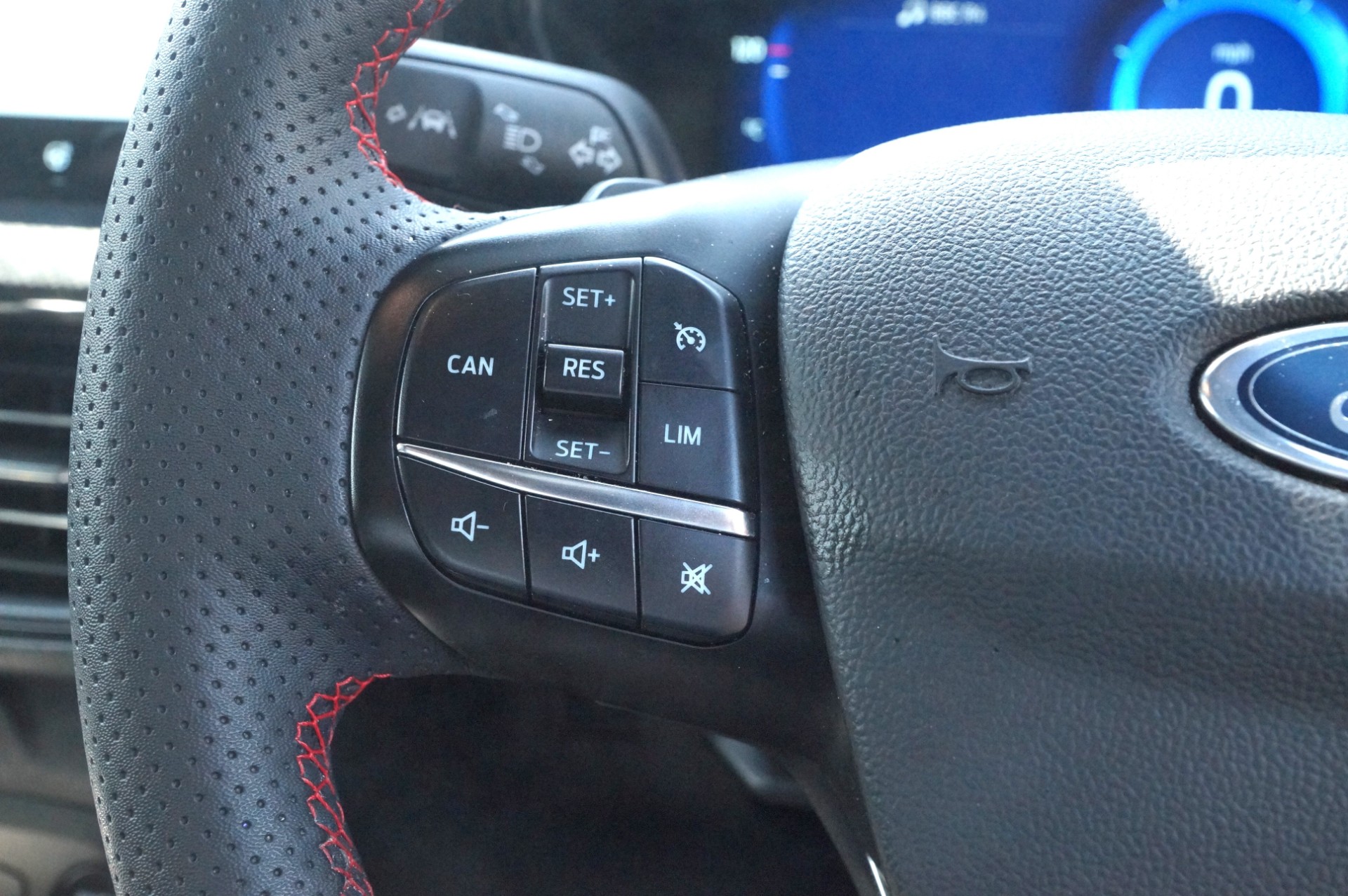 ECOBOOST HYBRID MHEV 155