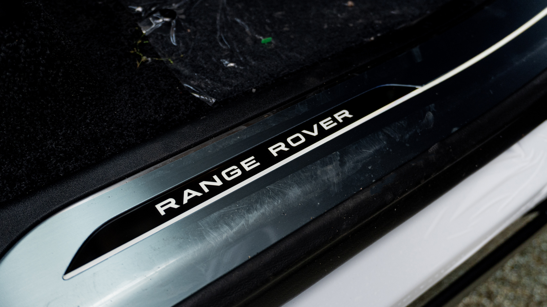 RANGE ROVER 3.0 D300 HSE 4DR AUTO ESTATE