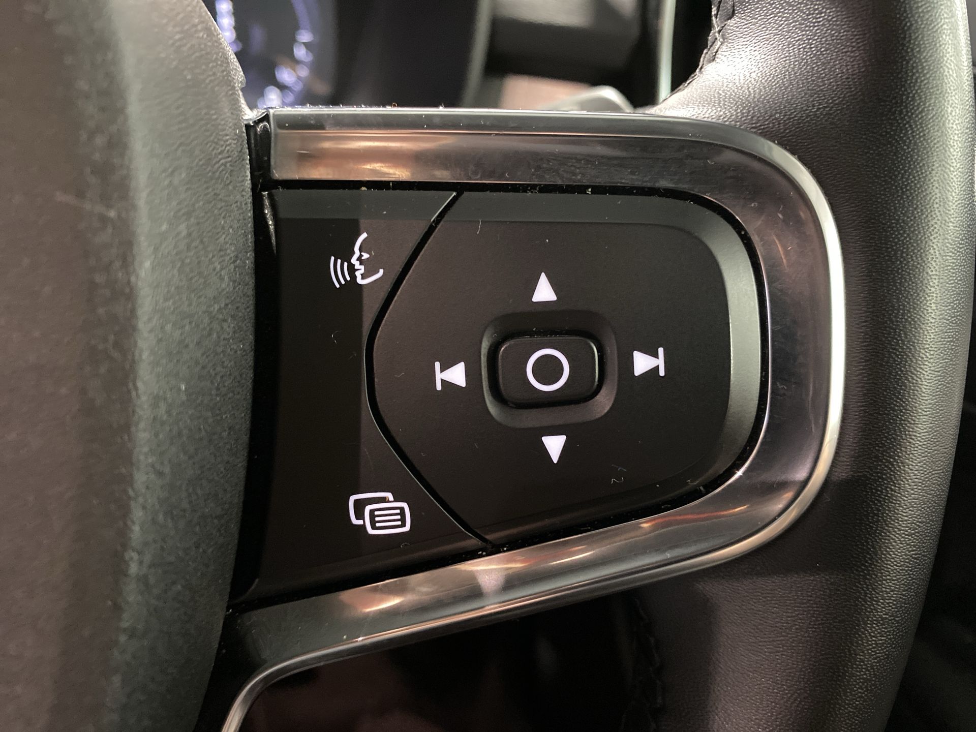 T4 RECHARGE PHEV BRIGHT