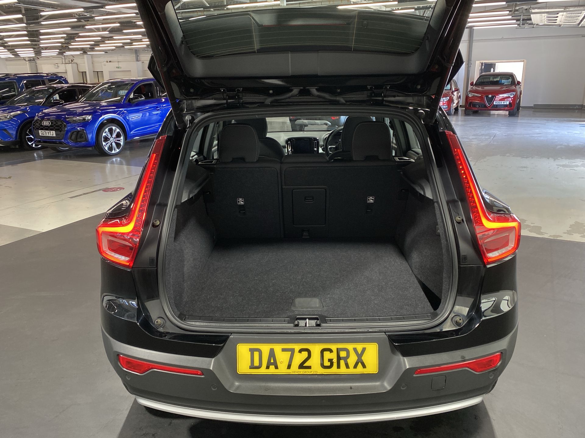 T4 RECHARGE PHEV BRIGHT