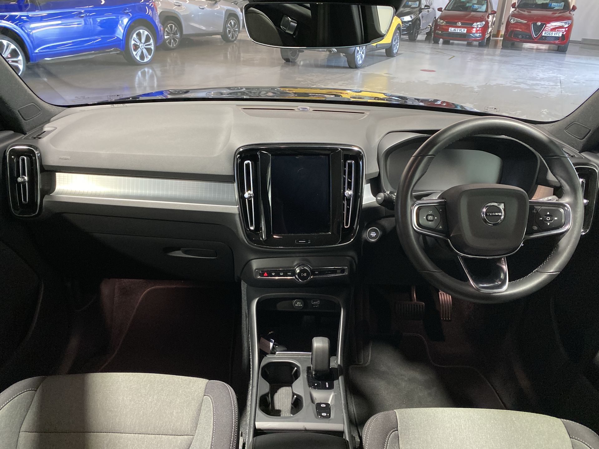 T4 RECHARGE PHEV BRIGHT