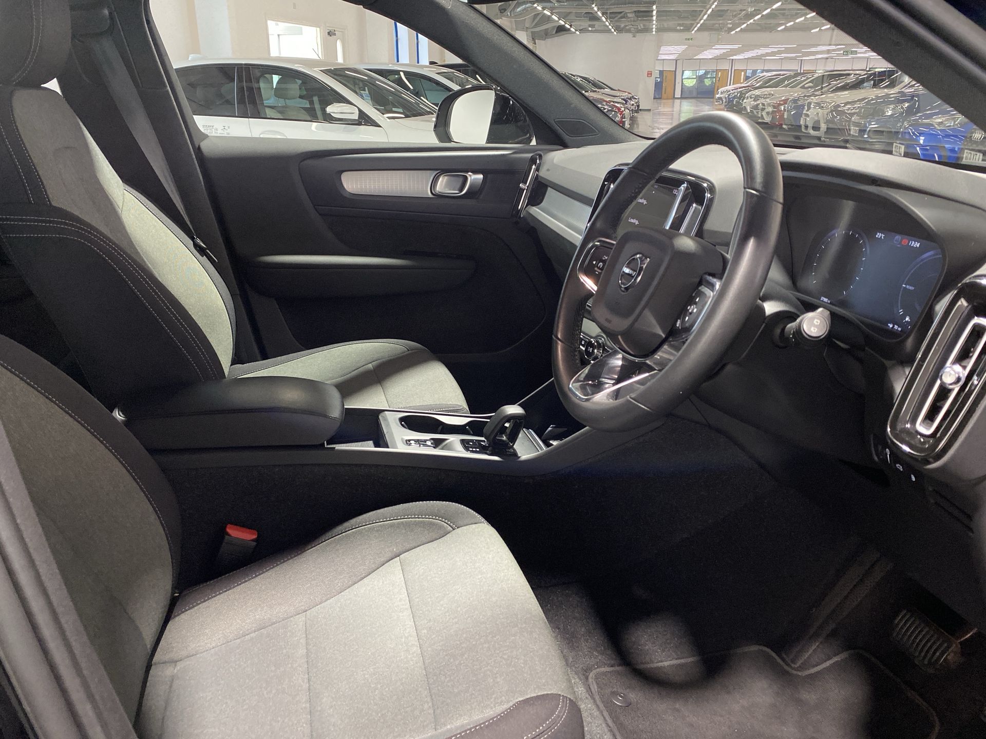 T4 RECHARGE PHEV BRIGHT