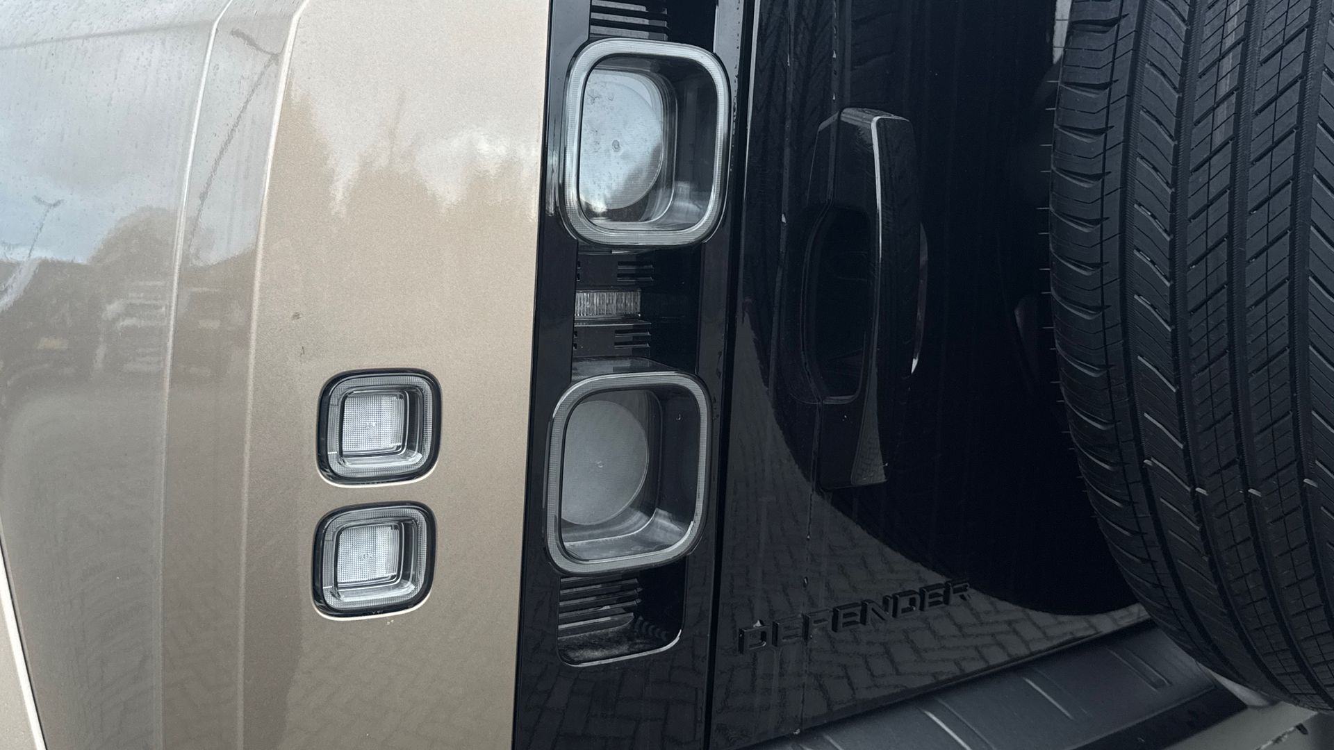 DEFENDER 4.4 P635 OCTA 110 5DR AUTO ESTATE