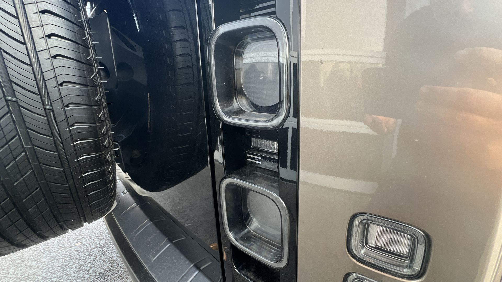 DEFENDER 4.4 P635 OCTA 110 5DR AUTO ESTATE