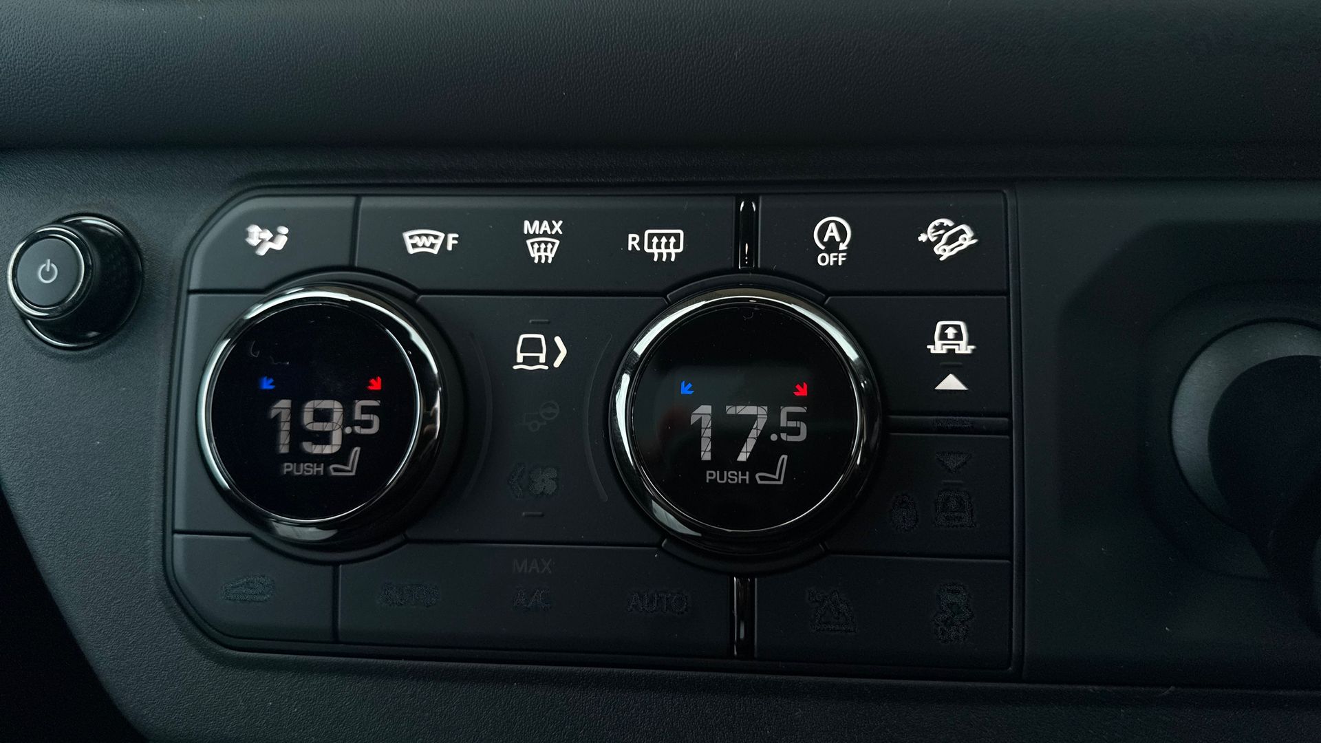 DEFENDER 4.4 P635 OCTA 110 5DR AUTO ESTATE