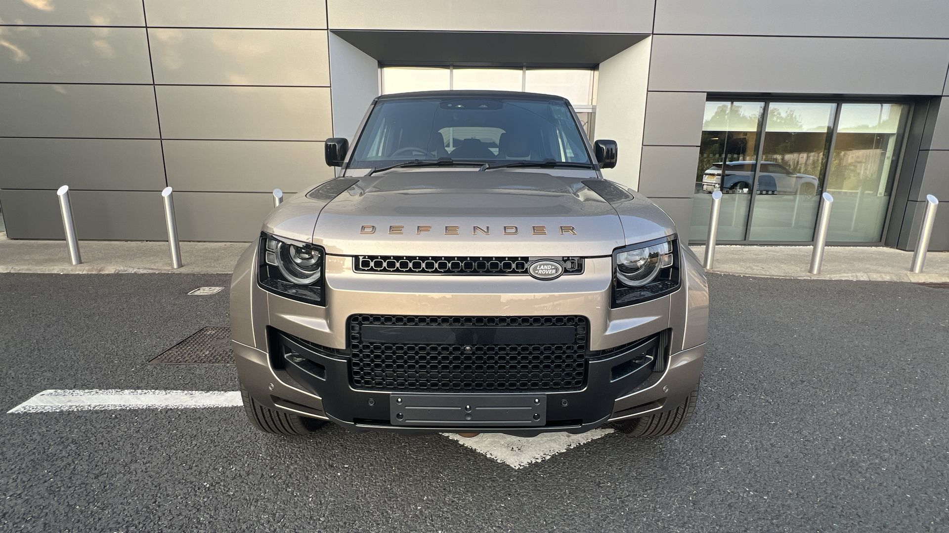 DEFENDER 4.4 P635 OCTA 110 5DR AUTO ESTATE