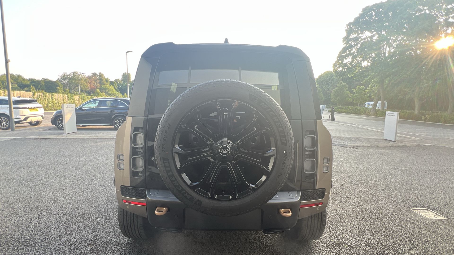 DEFENDER 4.4 P635 OCTA 110 5DR AUTO ESTATE