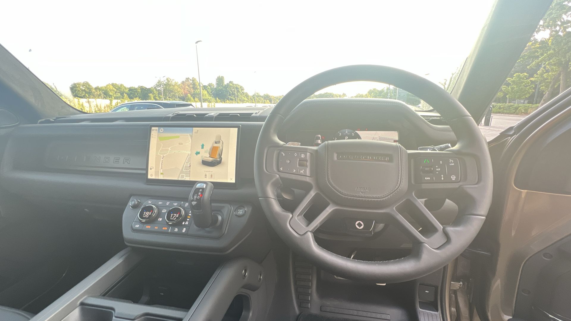 DEFENDER 4.4 P635 OCTA 110 5DR AUTO ESTATE