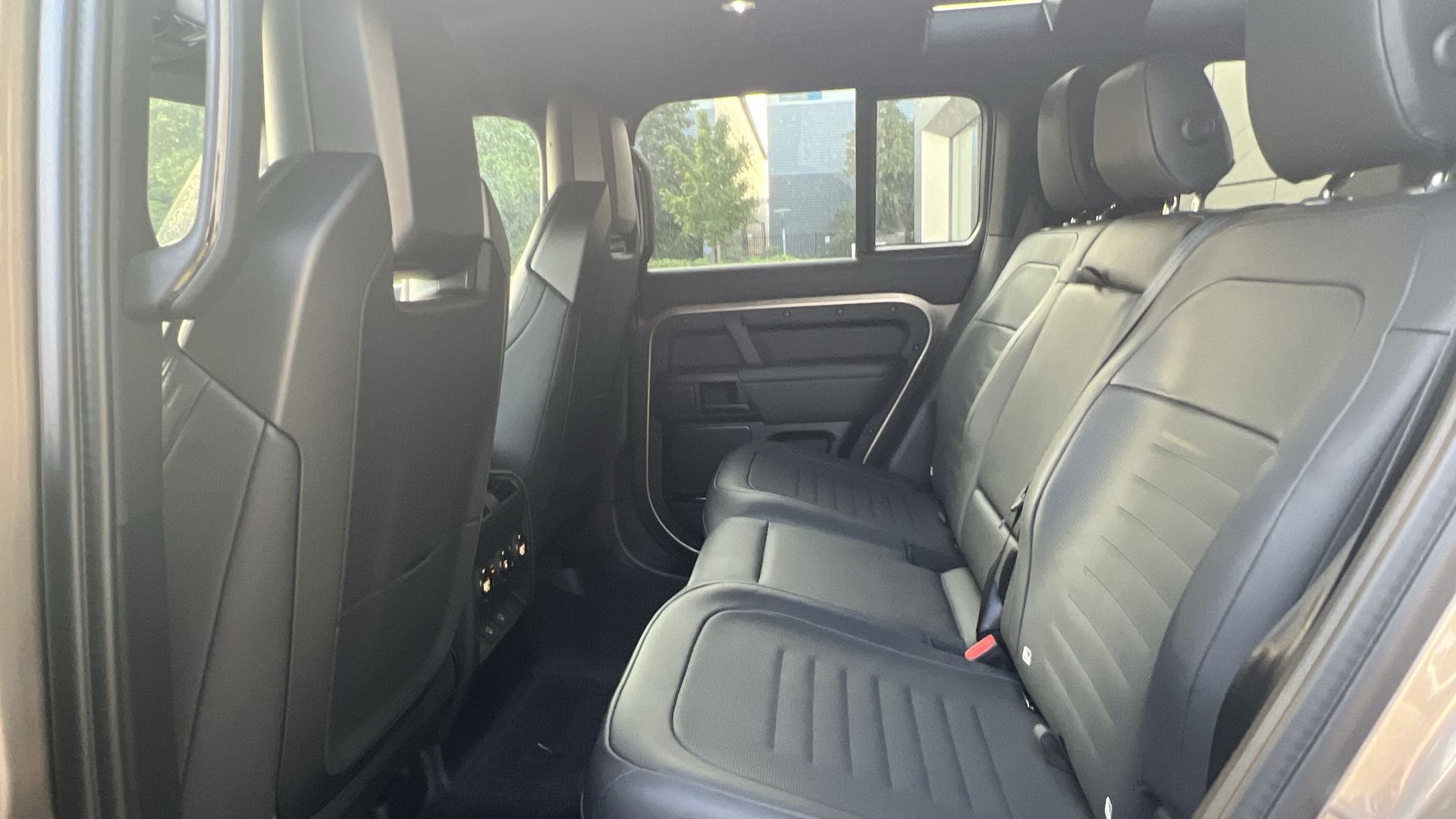 DEFENDER 4.4 P635 OCTA 110 5DR AUTO ESTATE