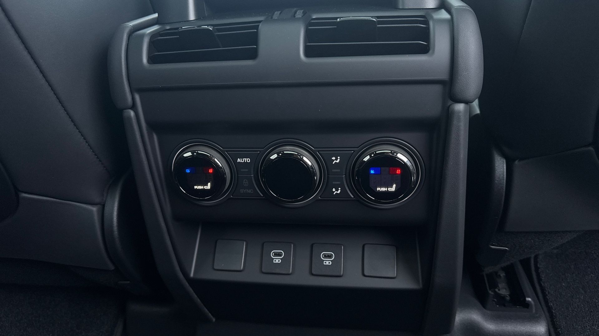 DEFENDER 4.4 P635 OCTA 110 5DR AUTO ESTATE