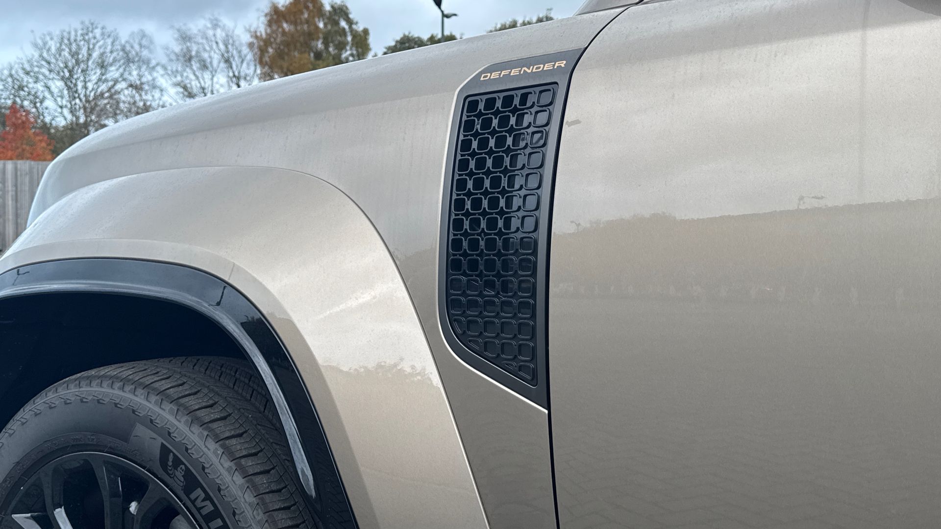 DEFENDER 4.4 P635 OCTA 110 5DR AUTO ESTATE