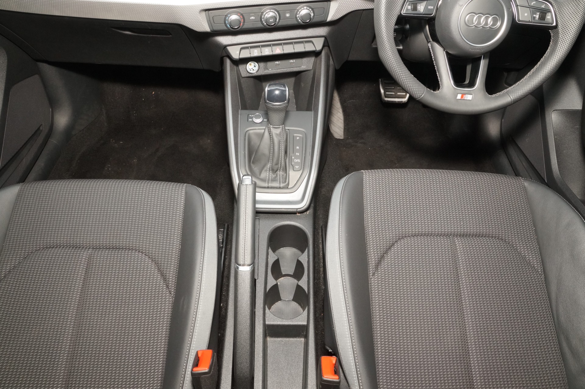 25 TFSI S TRONIC