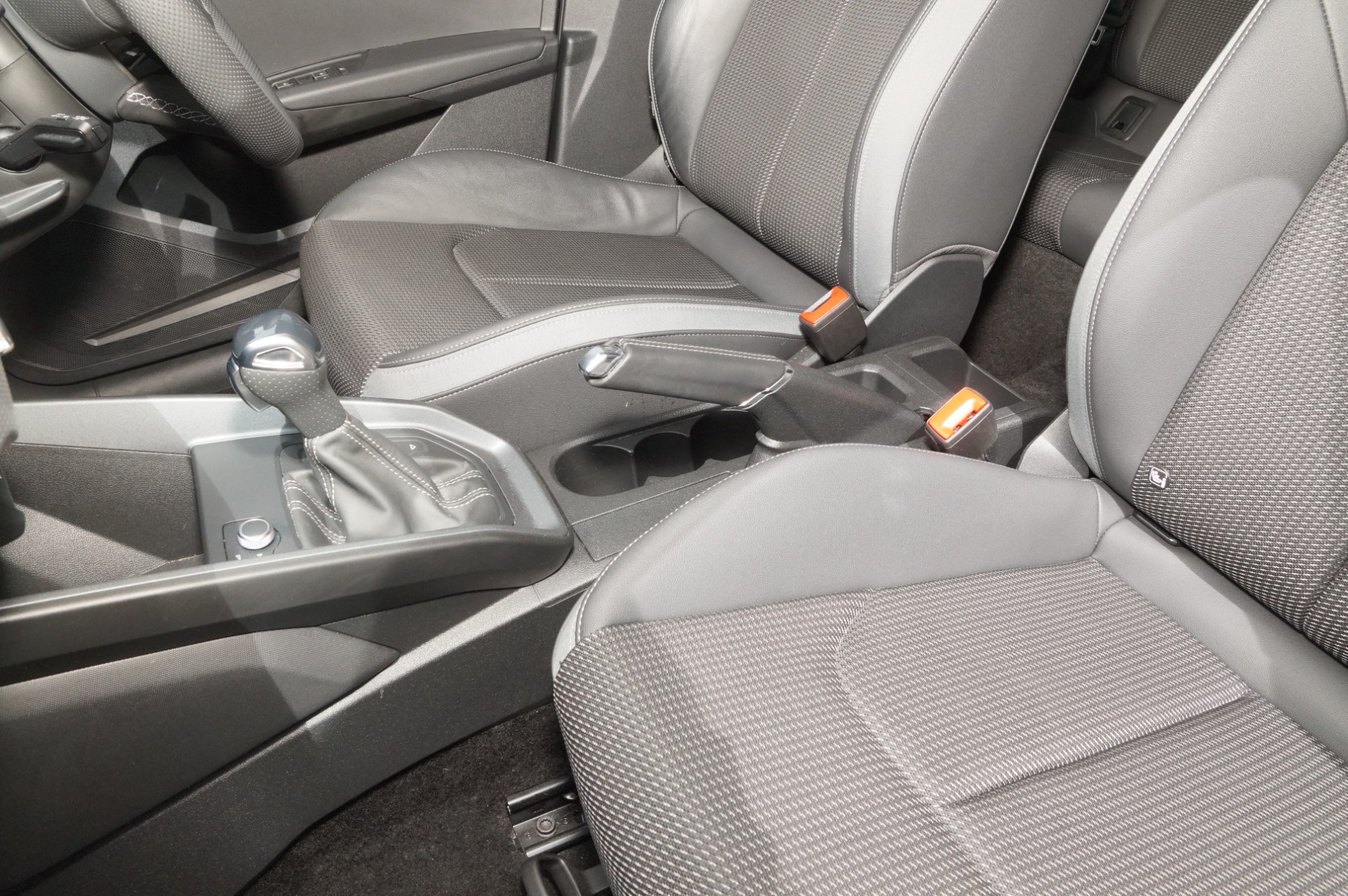 25 TFSI S TRONIC