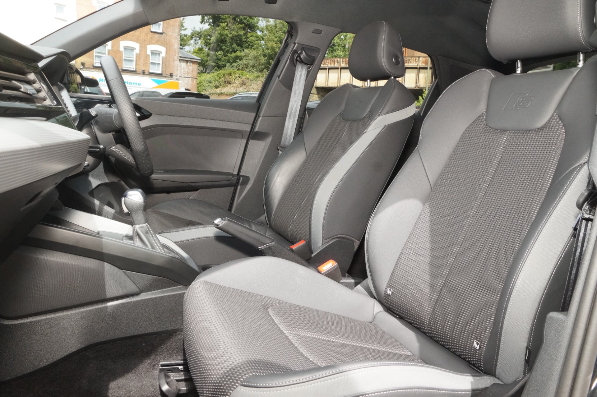25 TFSI S TRONIC