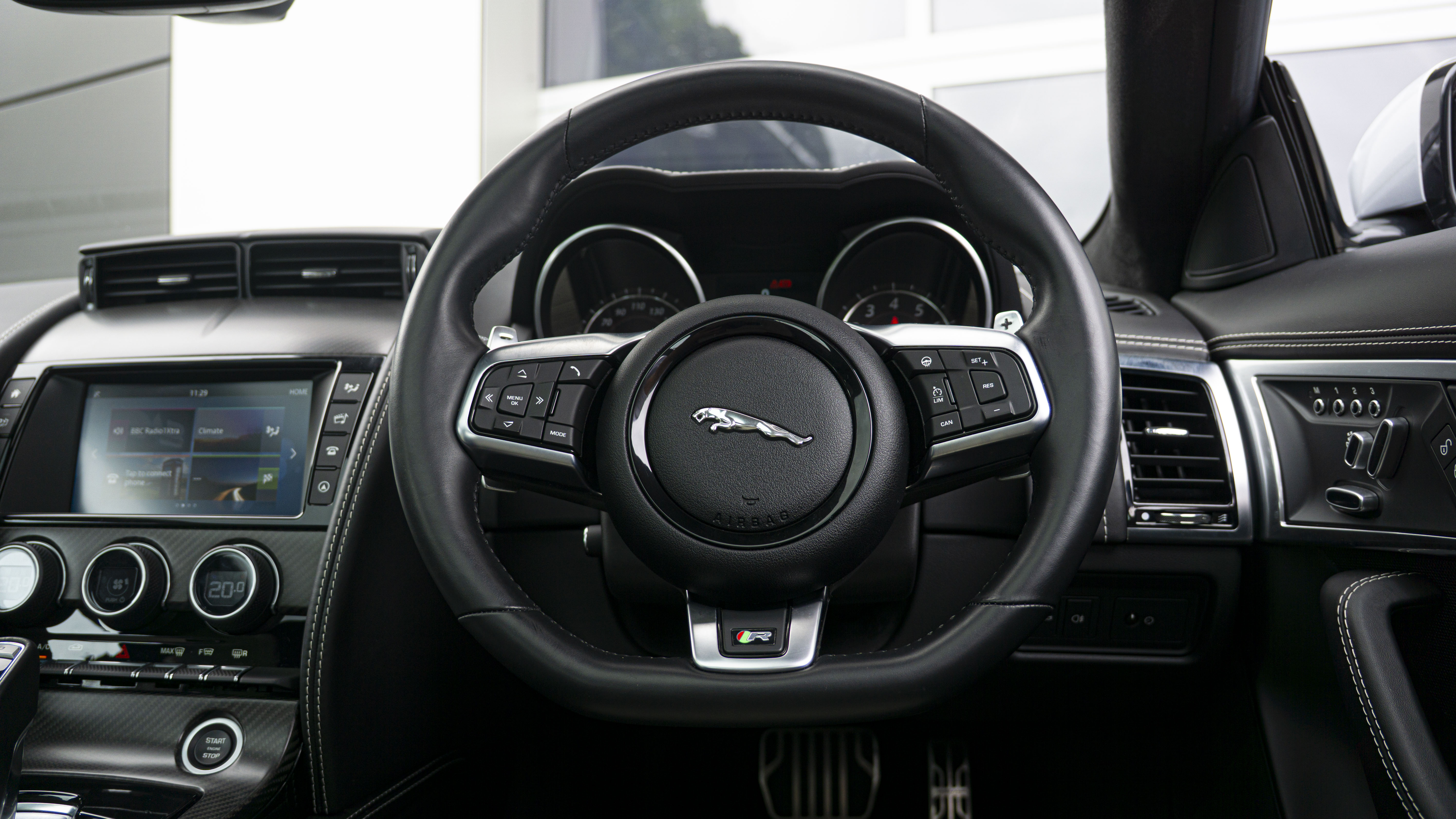 V8 SUPERCHARGED