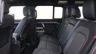 LAND ROVER DEFENDER 110