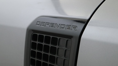LAND ROVER DEFENDER 110