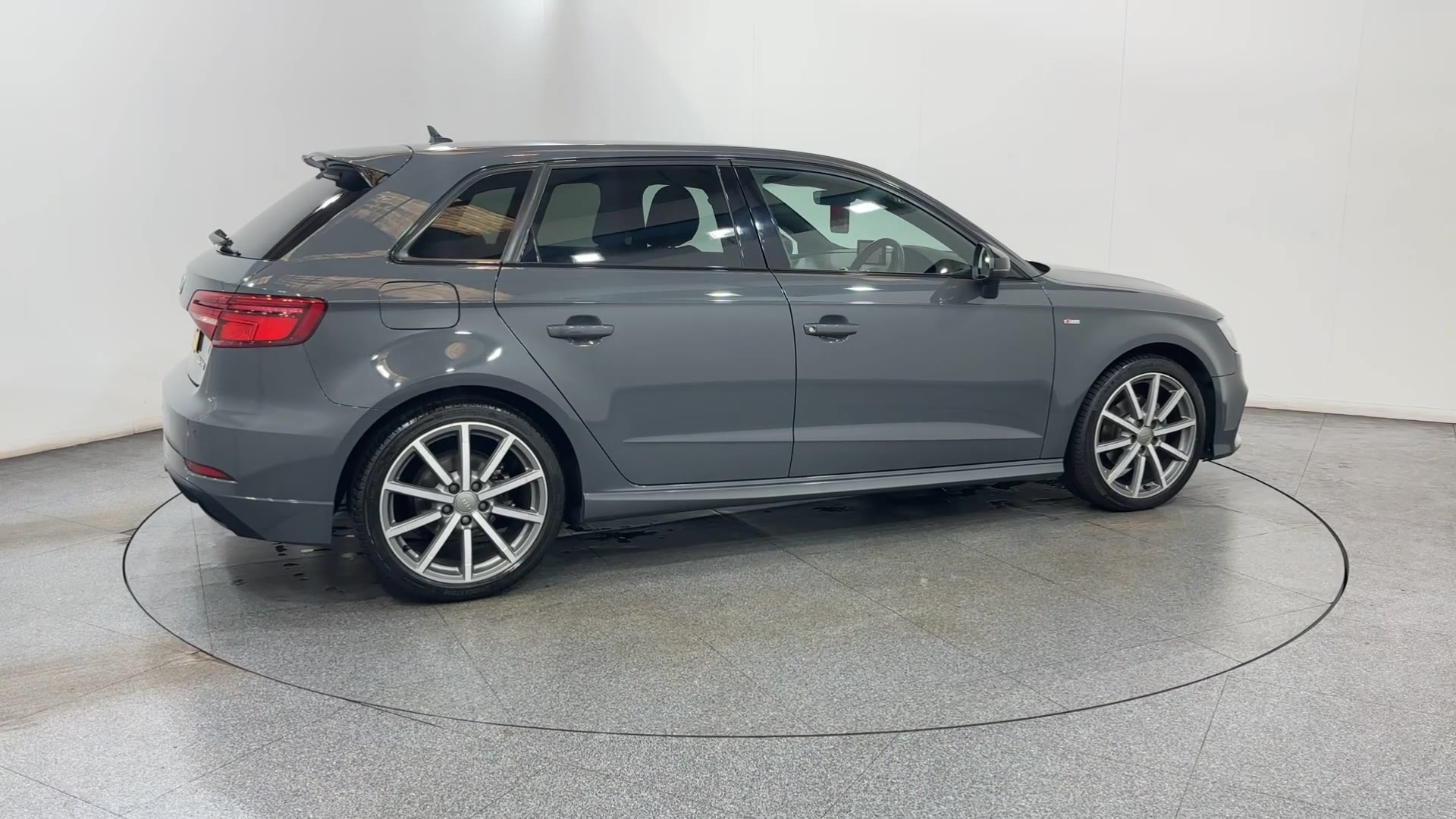35 TFSI S TRONIC