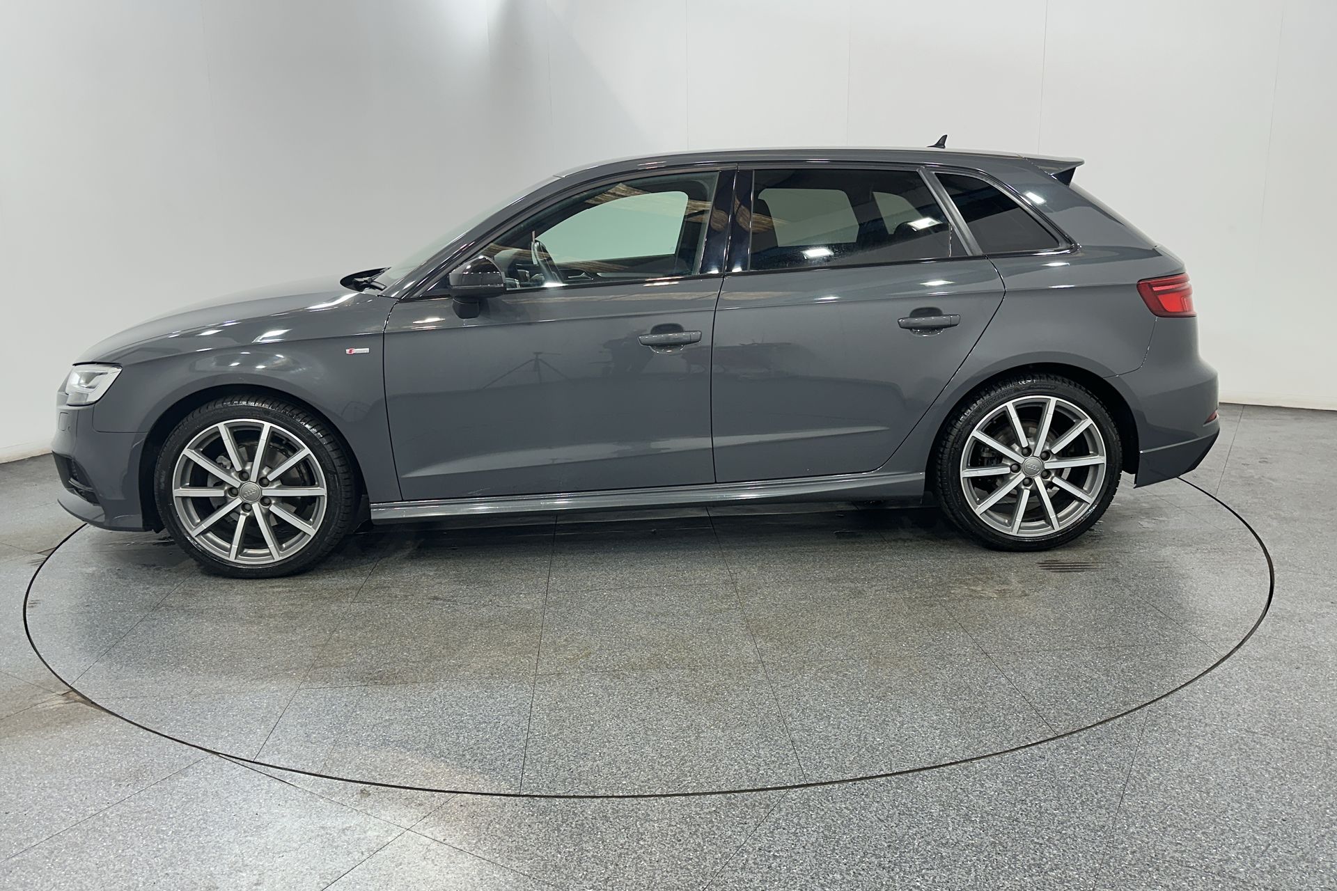 35 TFSI S TRONIC