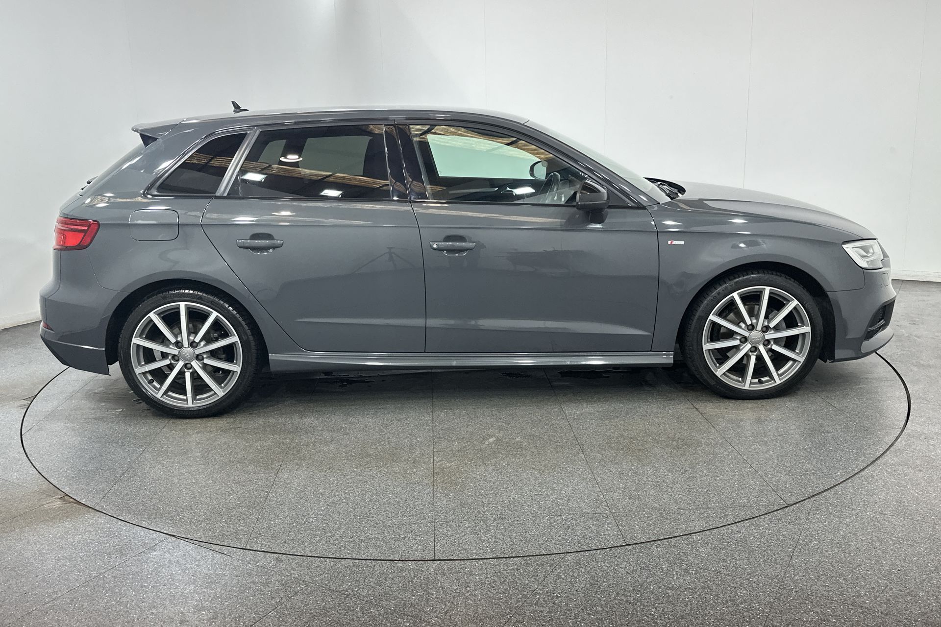 35 TFSI S TRONIC