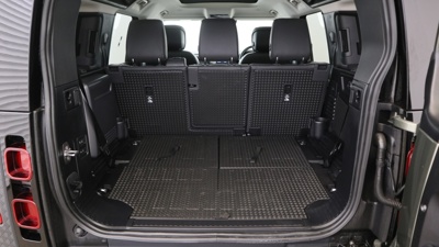 LAND ROVER DEFENDER 110