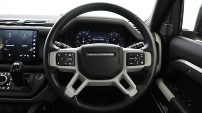 LAND ROVER DEFENDER 110