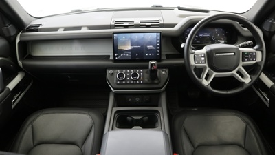 LAND ROVER DEFENDER 110