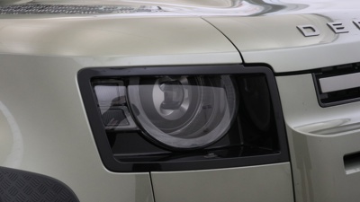 LAND ROVER DEFENDER 110